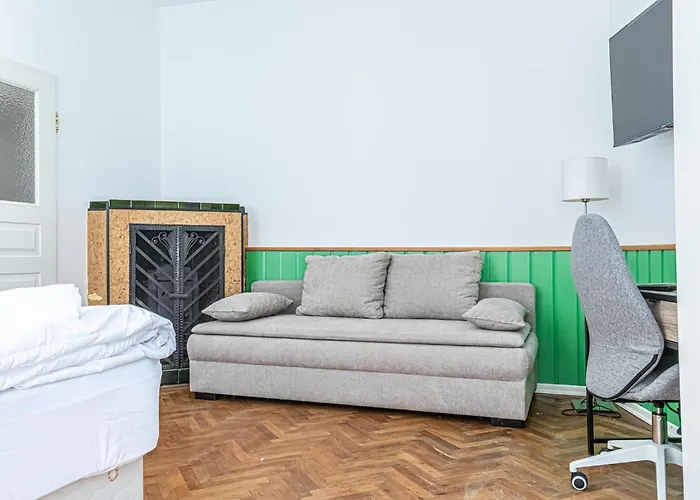 Convenient 3-br Shared Apt, 15 Min To Landstrasse Hub Apartman Bécs
