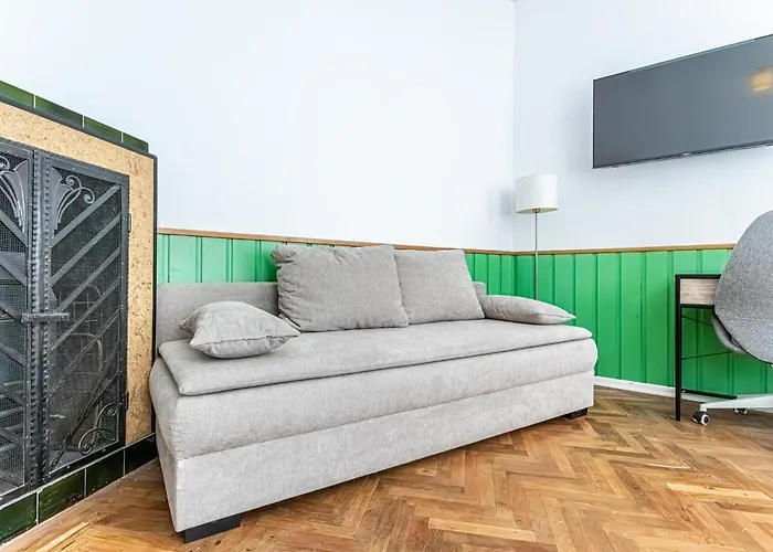 Convenient 3-br Shared Apt, 15 Min To Landstrasse Hub *