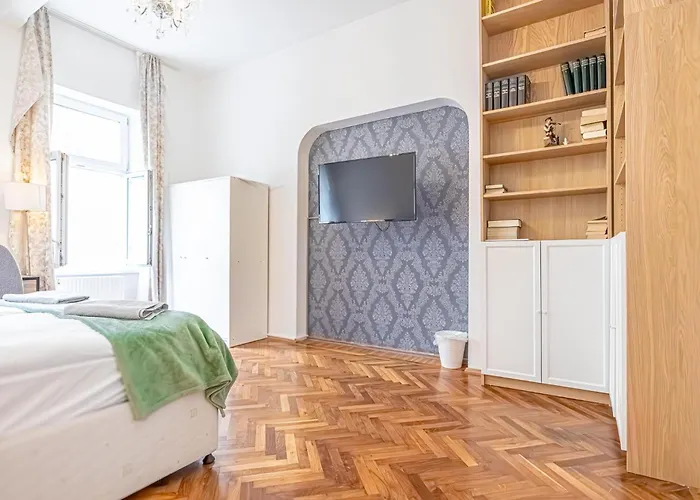 Convenient 3-br Shared Apt, 15 Min To Landstrasse Hub Apartman Bécs